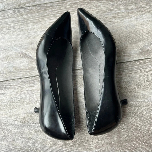 Stuart  Weitzman Black Leather Kitten Heel Pumps Made in Spain - Picture 8 of 15